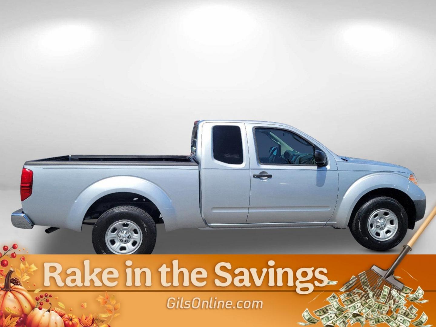 2010 Radiant Silver /Graphite Nissan Frontier XE (1N6BD0CT3AC) with an Gas 4-cyl 2.5L/ engine, 5-Speed Manual transmission, located at 7000 Northlake Connector, Columbus, GA, 31904, (706) 987-8085, 32.524975, -84.978134 - 2010 Nissan Frontier XE - Photo#3