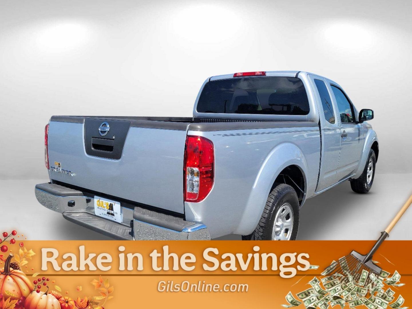 2010 Radiant Silver /Graphite Nissan Frontier XE (1N6BD0CT3AC) with an Gas 4-cyl 2.5L/ engine, 5-Speed Manual transmission, located at 7000 Northlake Connector, Columbus, GA, 31904, (706) 987-8085, 32.524975, -84.978134 - 2010 Nissan Frontier XE - Photo#4