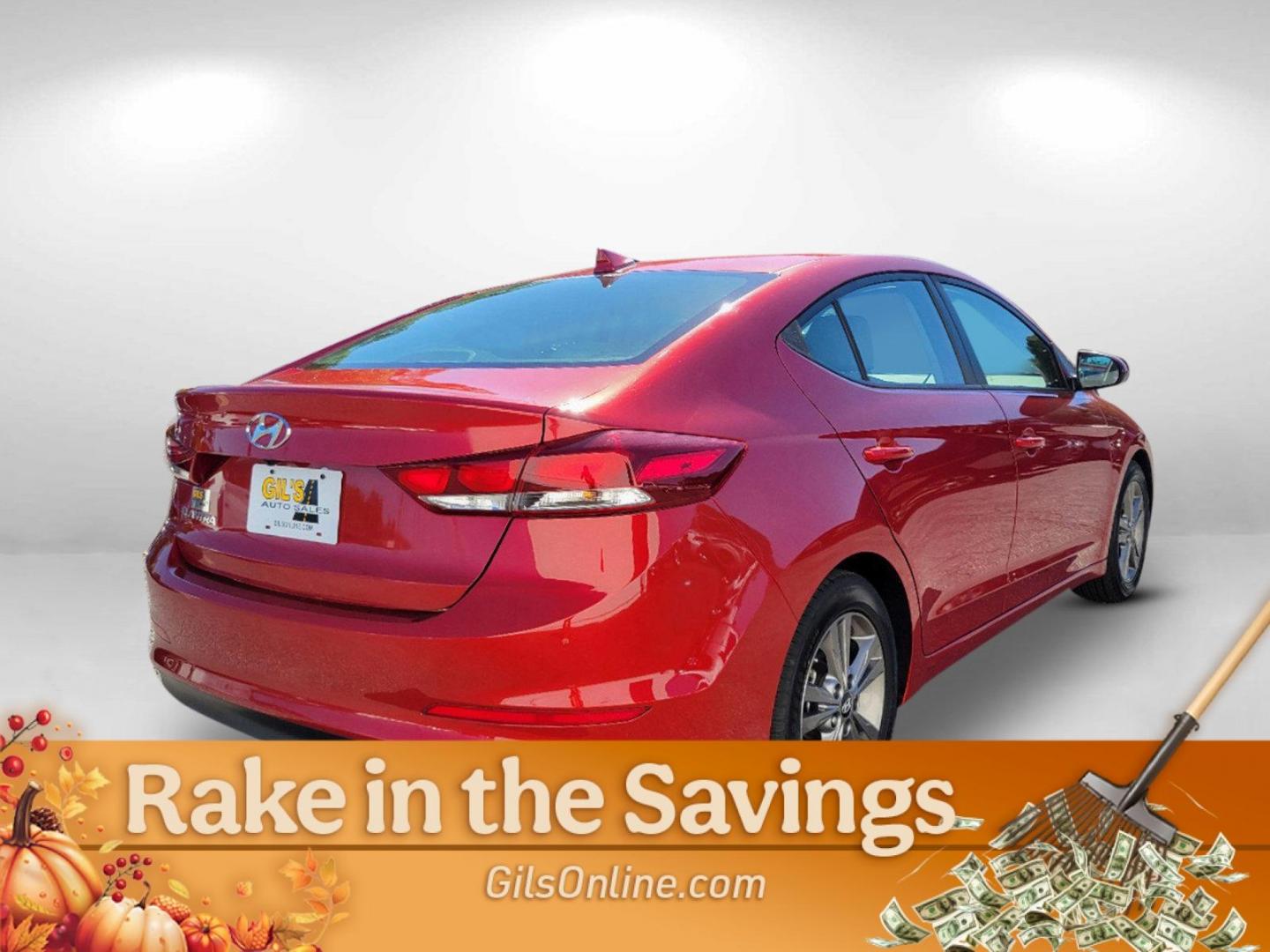 2018 Scarlet Red /Gray Hyundai Elantra SEL (5NPD84LF9JH) with an Regular Unleaded I-4 2.0 L/122 engine, 6-Speed Automatic w/OD transmission, located at 1430 Gateway Drive, Opelika, AL, 36801, (334) 239-0944, 32.637871, -85.409790 - 2018 Hyundai Elantra SEL - Photo#4