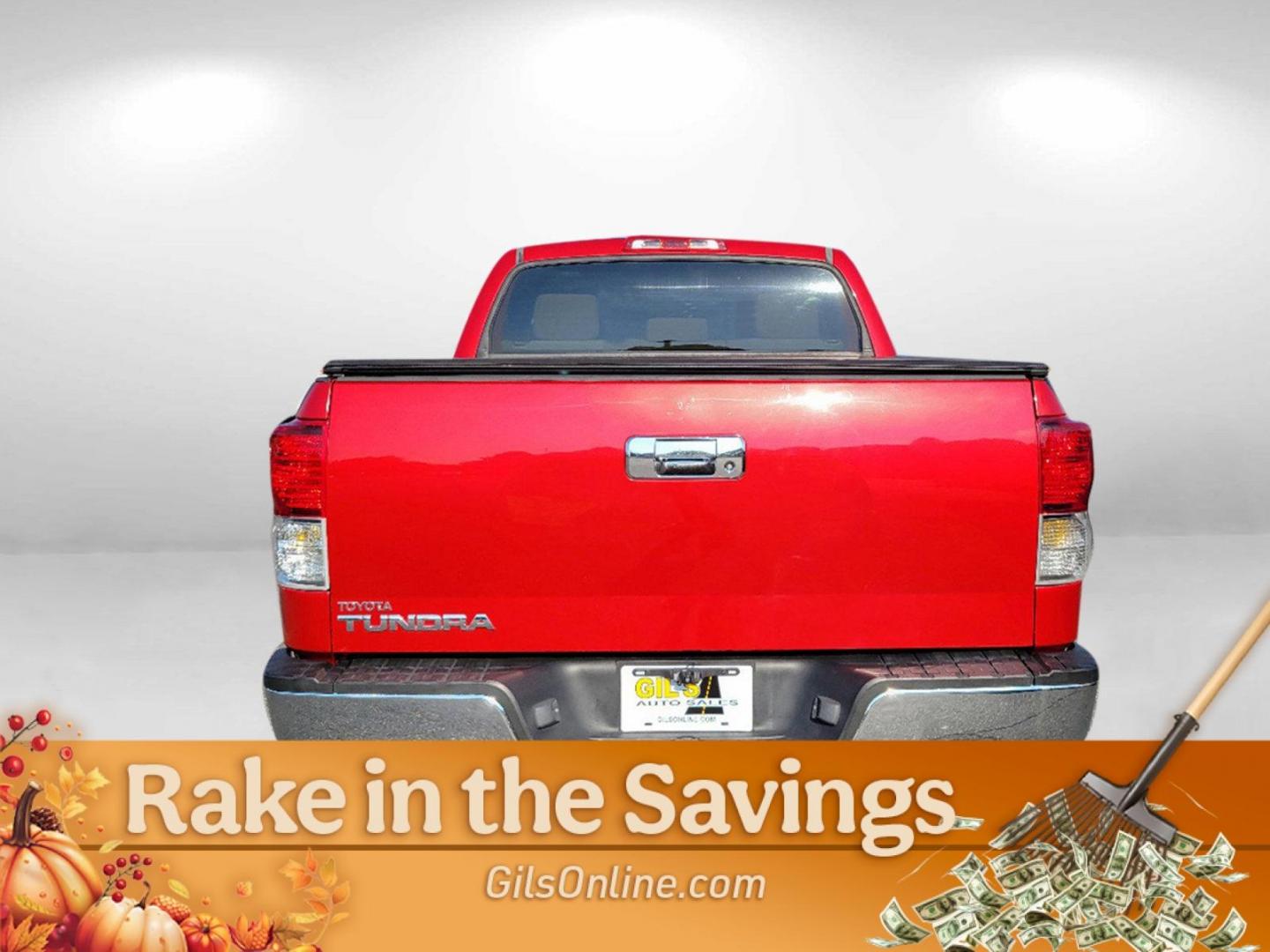 2012 Red Toyota Tundra 2WD Truck (5TFEM5F12CX) with an Gas V8 4.6L/285 engine, 6-Speed Automatic transmission, located at 1430 Gateway Drive, Opelika, AL, 36801, (334) 239-0944, 32.637871, -85.409790 - 2012 Toyota Tundra 2WD Truck - Photo#5