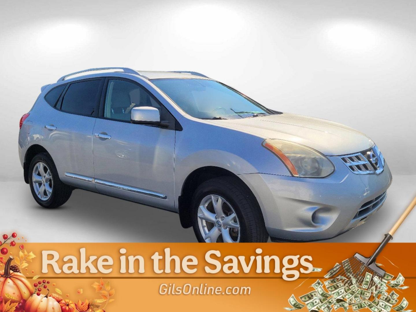 2011 Brilliant Silver /Gray Nissan Rogue SV (JN8AS5MV7BW) with an Gas I4 2.5L/152 engine, 1-Speed Continuously variable ratio transmission, located at 7000 Northlake Connector, Columbus, GA, 31904, (706) 987-8085, 32.524975, -84.978134 - 2011 Nissan Rogue SV - Photo#2