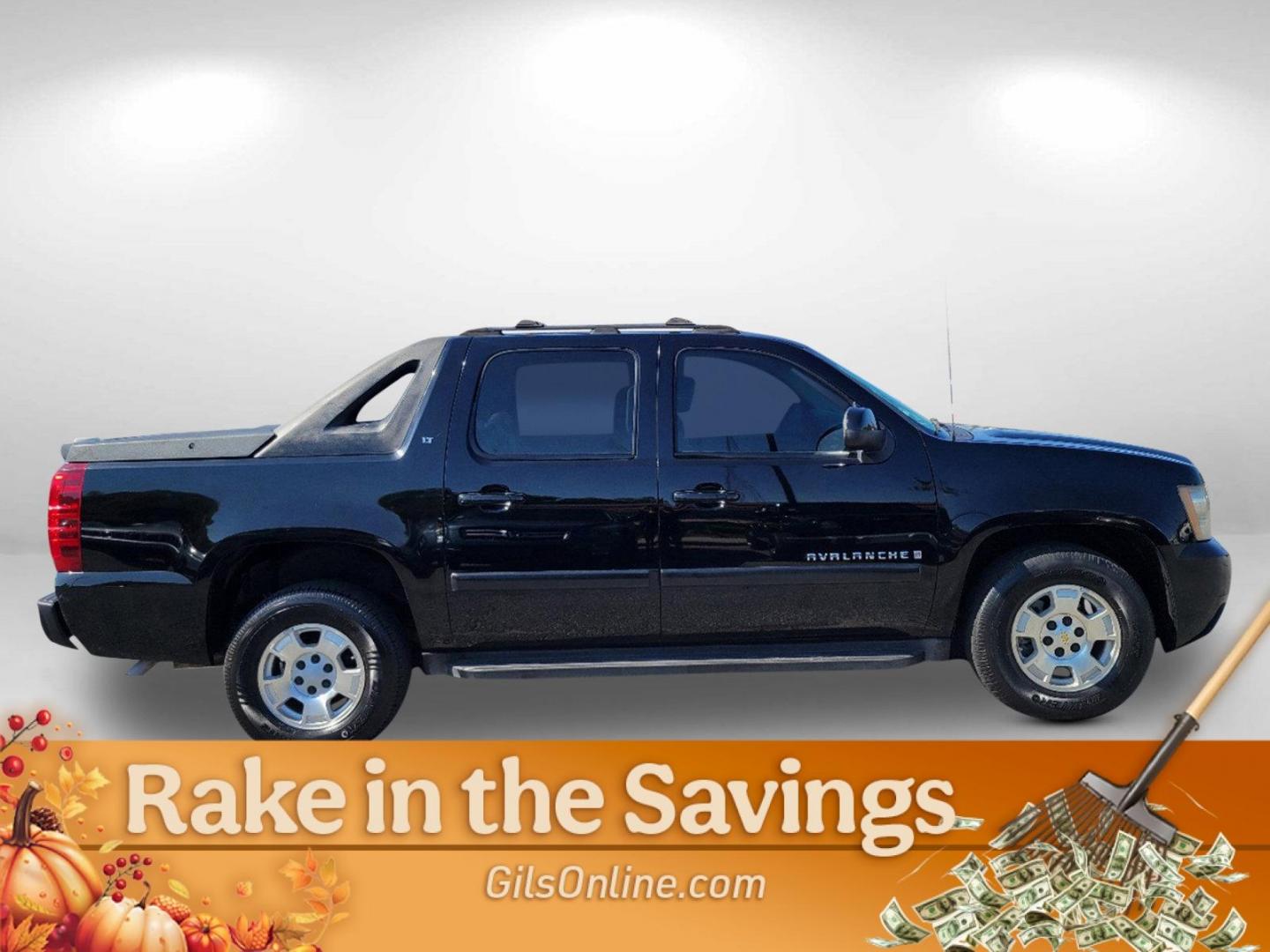 2007 Black /Dark Titanium/Lt Titanium Chevrolet Avalanche LS 2WD (3GNEC12J27G) with an 5.3L V8 OHV 16V engine, 4-Speed Automatic Overdrive transmission, located at 804 22nd Ave, Phenix City, AL, 36870, (334) 297-1860, 32.484749, -85.024475 - 2007 Chevrolet Avalanche LT w/2LT - Photo#3