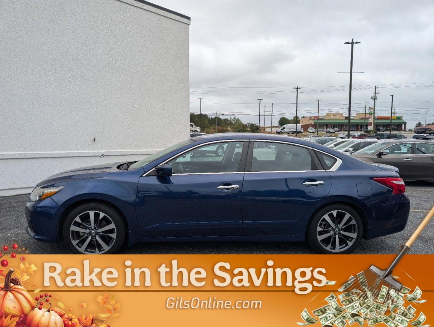 2016 Deep Blue Pearl /Charcoal Nissan Altima 2.5 SR (1N4AL3AP4GC) with an Regular Unleaded I-4 2.5 L/152 engine, 1-Speed CVT w/OD transmission, located at 804 22nd Ave, Phenix City, AL, 36870, (334) 297-1860, 32.484749, -85.024475 - 2016 Nissan Altima 2.5 SR - Photo#15