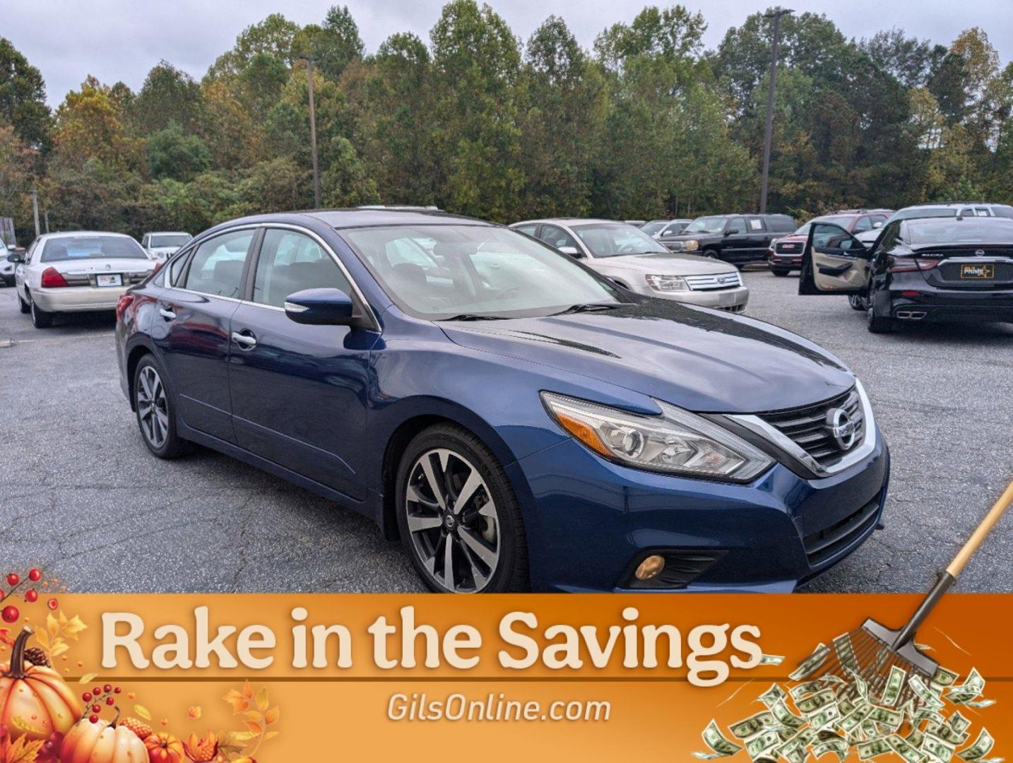 2016 Deep Blue Pearl /Charcoal Nissan Altima 2.5 SR (1N4AL3AP4GC) with an Regular Unleaded I-4 2.5 L/152 engine, 1-Speed CVT w/OD transmission, located at 804 22nd Ave, Phenix City, AL, 36870, (334) 297-1860, 32.484749, -85.024475 - 2016 Nissan Altima 2.5 SR - Photo#3