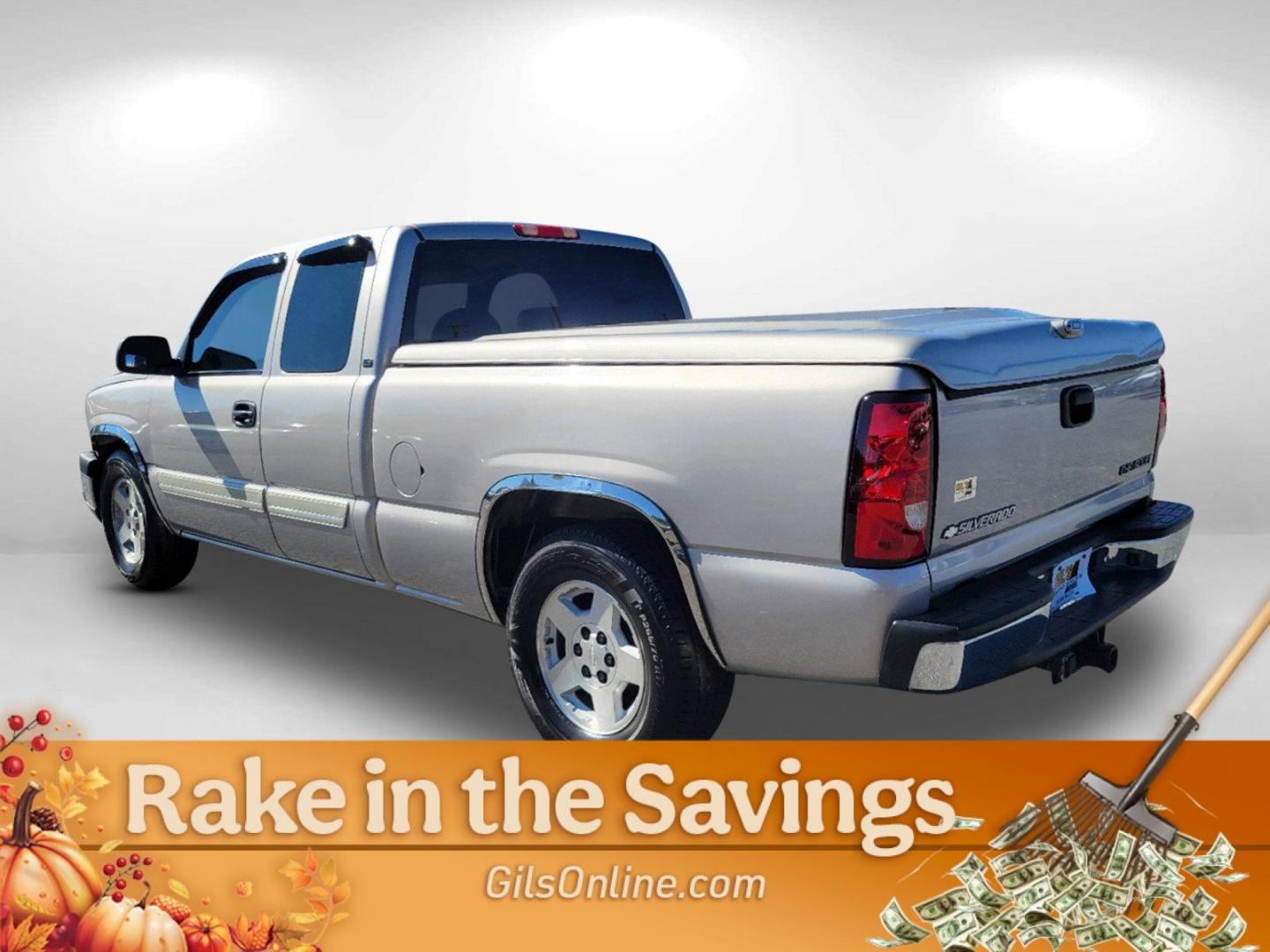 2005 Silver Birch Metallic /Medium Gray Chevrolet Silverado 1500 LT (2GCEC19T651) with an Gas V8 5.3L/325 engine, 4-Speed Automatic w/OD transmission, located at 7000 Northlake Connector, Columbus, GA, 31904, (706) 987-8085, 32.524975, -84.978134 - 2005 Chevrolet Silverado 1500 LT - Photo#6