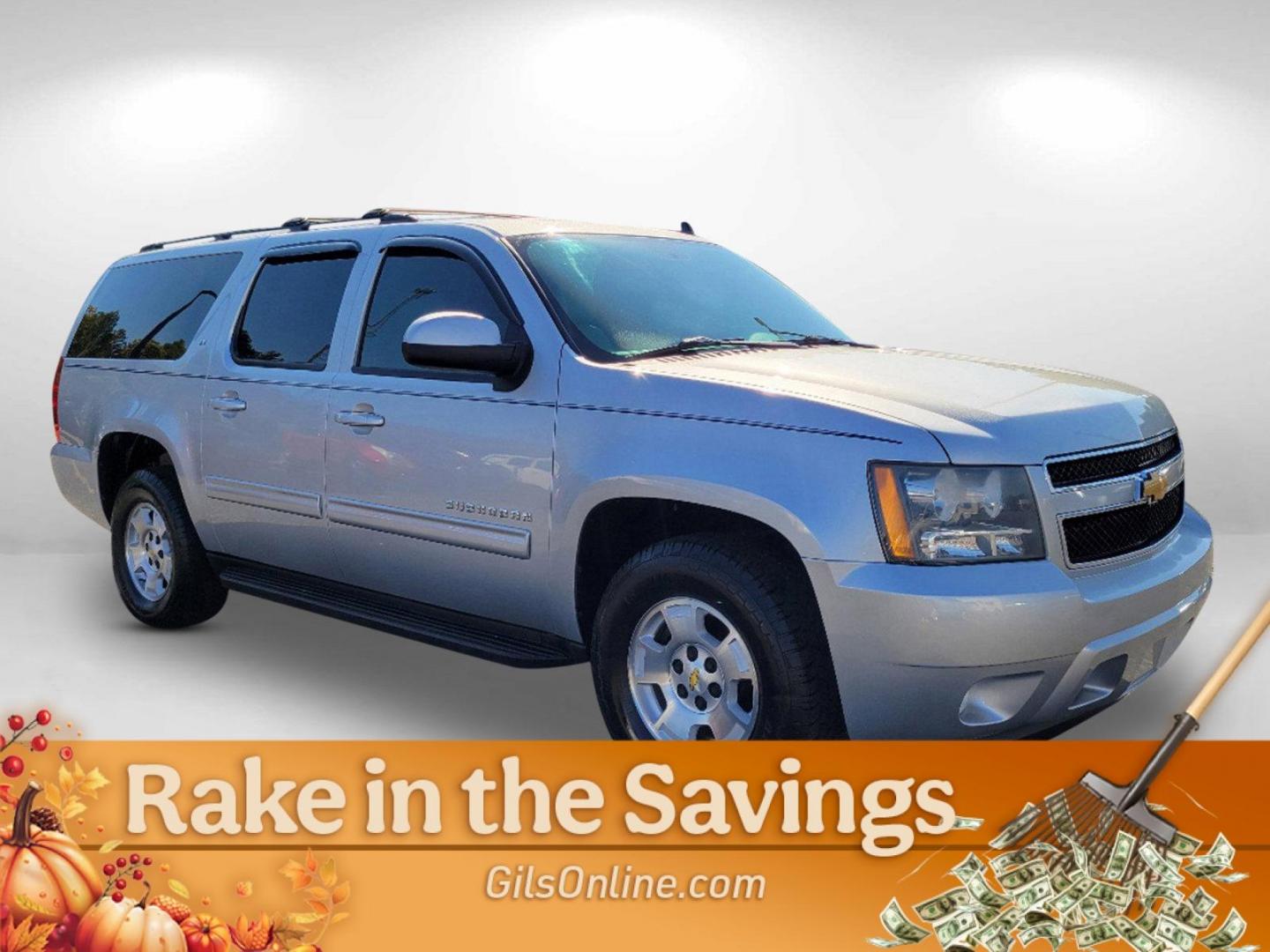 2012 Silver Ice Metallic /Light Titanium/Dark Titanium Chevrolet Suburban LT (1GNSCJE00CR) with an Gas/Ethanol V8 5.3L/323 engine, 6-Speed Automatic transmission, located at 3959 U.S. 80 W, Phenix City, AL, 36870, (334) 297-4885, 32.469296, -85.135185 - 2012 Chevrolet Suburban LT - Photo#4