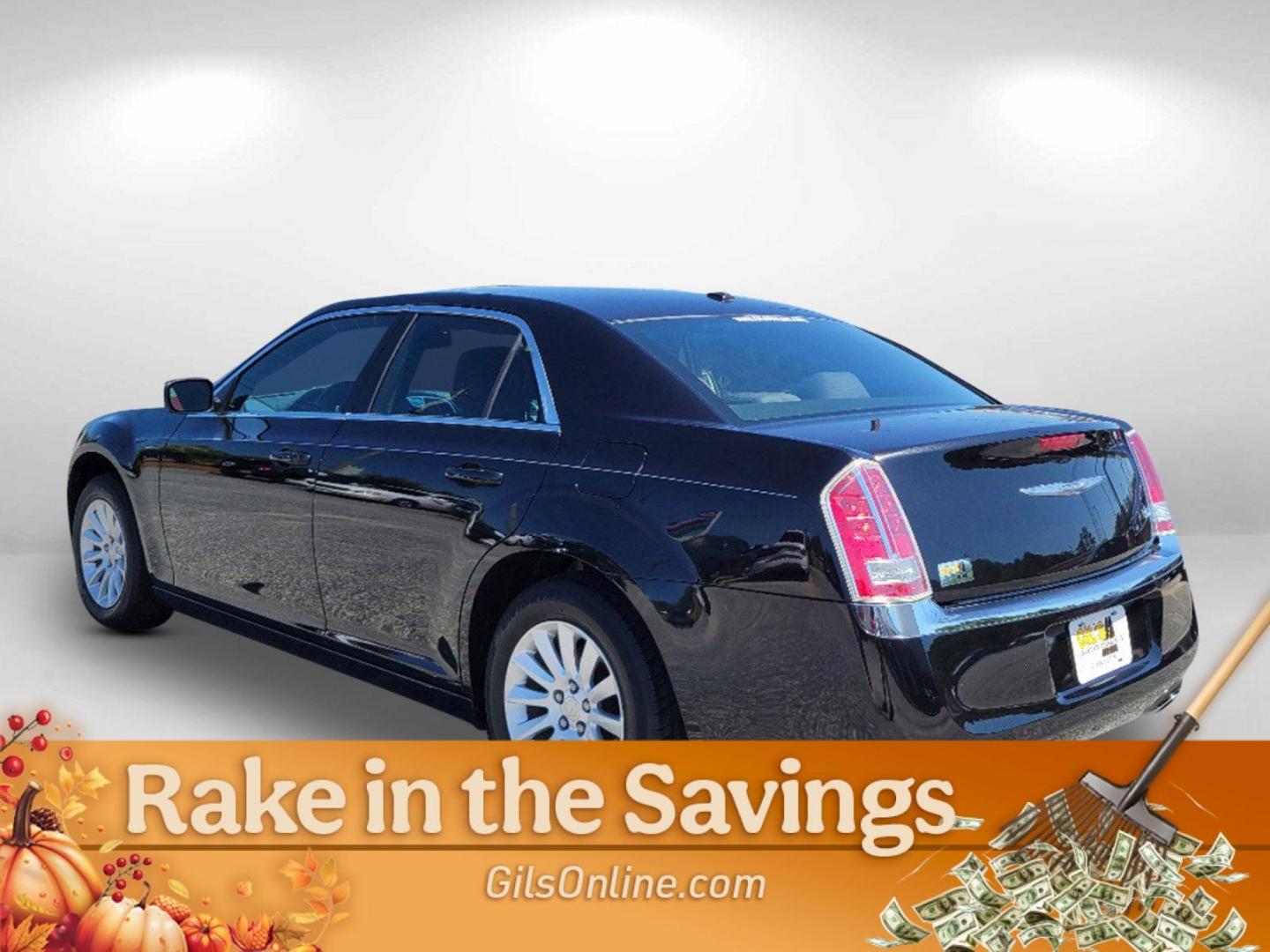 2011 Brilliant Black Crystal Pearl /Black Interior Chrysler 300 (2C3CA4CG4BH) with an Gas/Ethanol V6 3.6L/220 engine, 5-Speed Automatic w/Manual Shift transmission, located at 804 22nd Ave, Phenix City, AL, 36870, (334) 297-1860, 32.484749, -85.024475 - 2011 Chrysler 300 - Photo#6